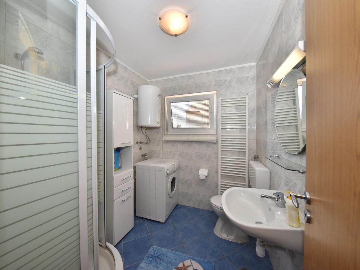 Traditional Apartment In Zadar With Garden Екстериор снимка